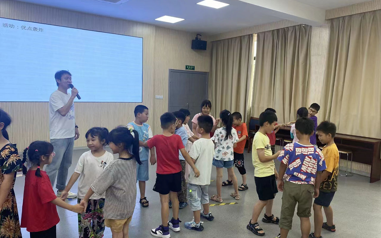 磁龙观乡中心学校